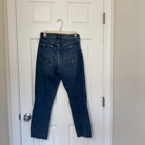 ABERCROMBIE & FITCH Ultra High Rise Mom Jeans Button Fly Dark Wash Size 26 - Picture 5 of 7